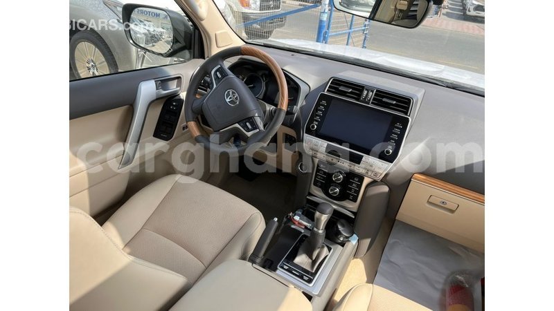 Big with watermark toyota prado ashanti import dubai 44221