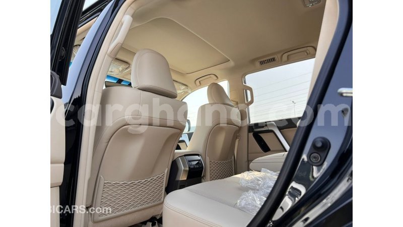 Big with watermark toyota prado ashanti import dubai 44221