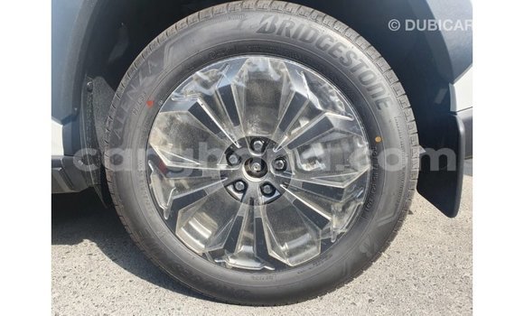 Sayi Imported Toyota 4Runner White Mota in Import - Dubai a Ashanti Sayi Imported Toyota 4Runner White Mota in Import - Dubai a Ashanti