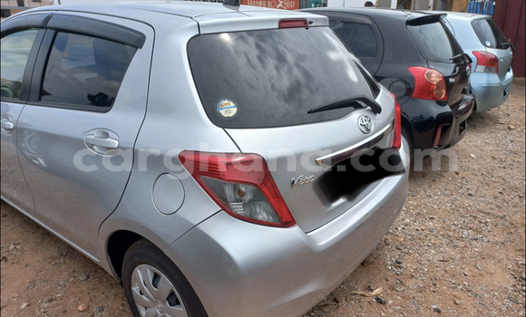 Sayi Na hannu Toyota Vitz Azurfa Mota in Accra a Greater Accra Sayi Na hannu Toyota Vitz Azurfa Mota in Accra a Greater Accra