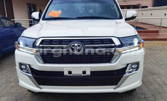 Sayi Na hannu Toyota Land Cruiser White Mota in Accra a Greater Accra Sayi Na hannu Toyota Land Cruiser White Mota in Accra a Greater Accra