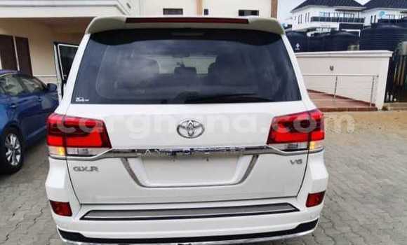 Sayi Na hannu Toyota Land Cruiser White Mota in Accra a Greater Accra Sayi Na hannu Toyota Land Cruiser White Mota in Accra a Greater Accra