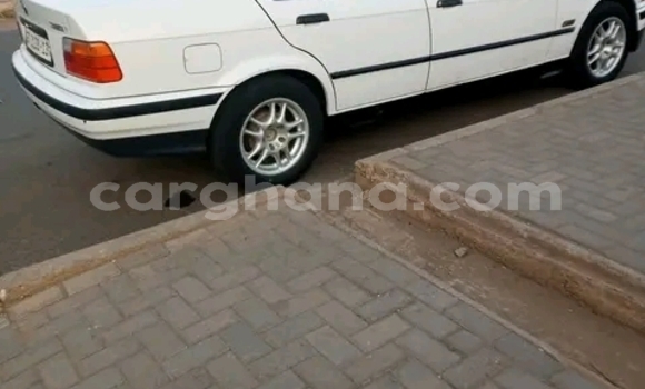 Sayi Na hannu BMW 1-Series White Mota in Accra a Greater Accra Sayi Na hannu BMW 1-Series White Mota in Accra a Greater Accra