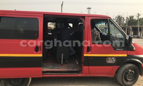 Sayi Na hannu FORD MUSTANG Red Mota in Accra a Greater Accra Sayi Na hannu FORD MUSTANG Red Mota in Accra a Greater Accra