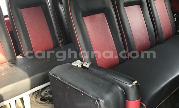 Sayi Na hannu FORD MUSTANG Red Mota in Accra a Greater Accra Sayi Na hannu FORD MUSTANG Red Mota in Accra a Greater Accra