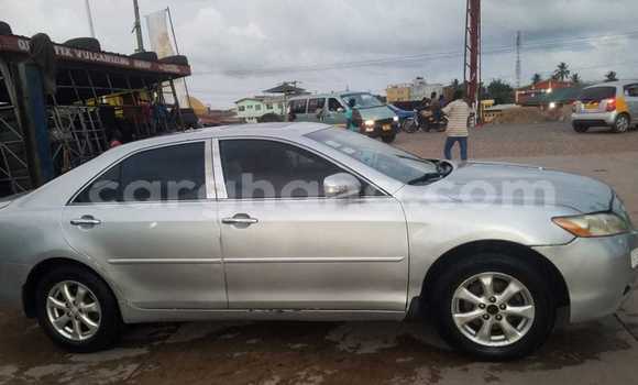 Sayi Na hannu Toyota Camry Azurfa Mota in Accra a Greater Accra