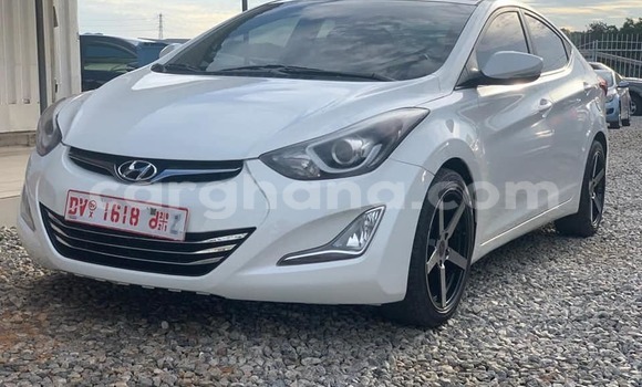 Sayi Na hannu Hyundai Elantra White Mota in Accra a Greater Accra