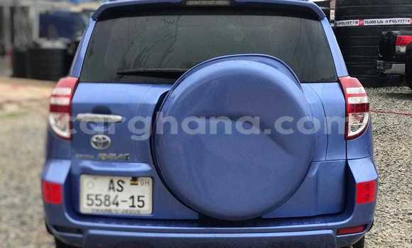 Ra Àlòkù Toyota RAV4 Blue Ọkọ̀ in Accra ni Greater Accra Ra Àlòkù Toyota RAV4 Blue Ọkọ̀ in Accra ni Greater Accra
