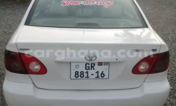Ra Àlòkù Toyota Corolla funfun Ọkọ̀ in Accra ni Greater Accra Ra Àlòkù Toyota Corolla funfun Ọkọ̀ in Accra ni Greater Accra