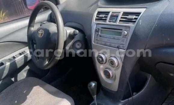 Sayi Na hannu Toyota Yaris Brown Mota in Accra a Greater Accra Sayi Na hannu Toyota Yaris Brown Mota in Accra a Greater Accra