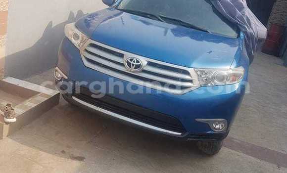 Sayi Na hannu Toyota Highlander Blue Mota in Accra a Greater Accra