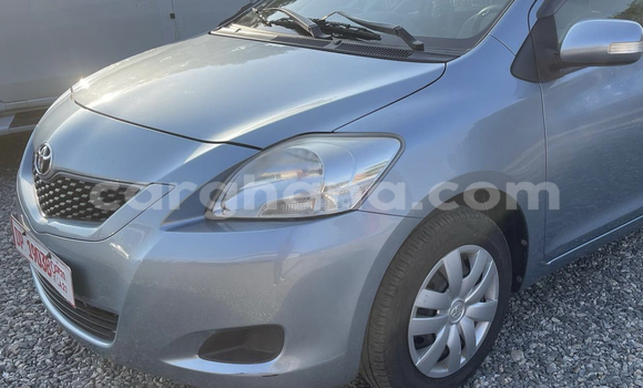 Sayi Na hannu Toyota Yaris Blue Mota in Accra a Greater Accra