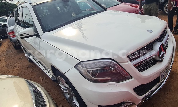 Sayi Na hannu Mercedes‒Benz GLK–Class White Mota in Accra a Greater Accra Sayi Na hannu Mercedes‒Benz GLK–Class White Mota in Accra a Greater Accra