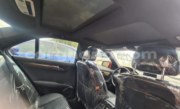 Ra Àlòkù Mercedes‒Benz C-klasse Red Ọkọ̀ in Tema ni Greater Accra Ra Àlòkù Mercedes‒Benz C-klasse Red Ọkọ̀ in Tema ni Greater Accra