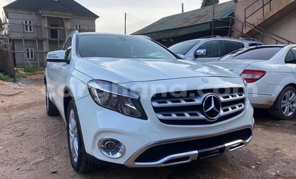 Buy Used Mercedes‒Benz GLA-klasse White Car in Tema in Greater Accra