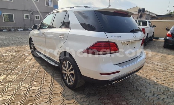 Sayi Na hannu Mercedes‒Benz GLE White Mota in Tema a Greater Accra