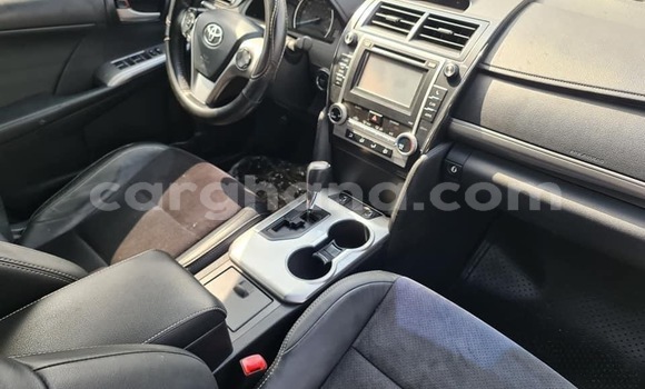 Sayi Na hannu Toyota Camry White Mota in Tema a Greater Accra Sayi Na hannu Toyota Camry White Mota in Tema a Greater Accra