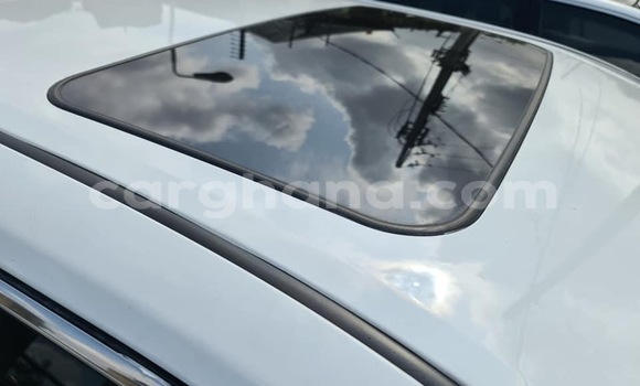 Sayi Na hannu Toyota Camry White Mota in Tema a Greater Accra Sayi Na hannu Toyota Camry White Mota in Tema a Greater Accra