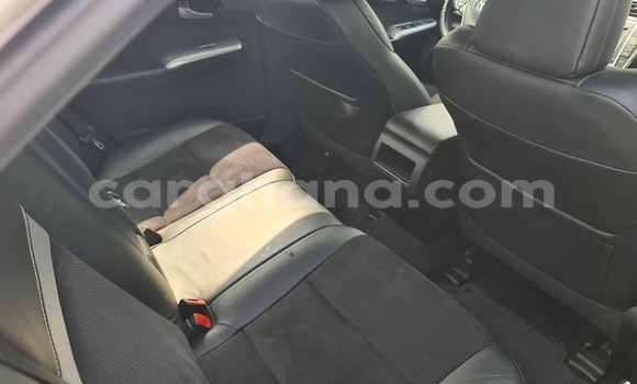 Sayi Na hannu Toyota Camry White Mota in Tema a Greater Accra Sayi Na hannu Toyota Camry White Mota in Tema a Greater Accra