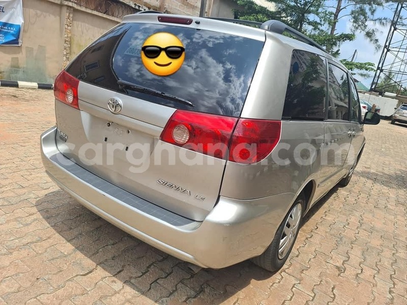 Big with watermark toyota sienna greater accra tema 44420