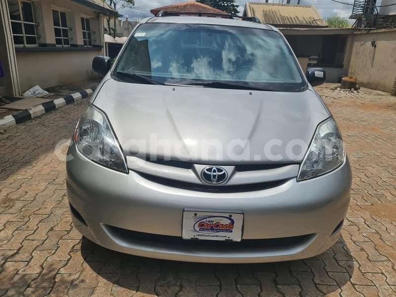 Big with watermark toyota sienna greater accra tema 44420