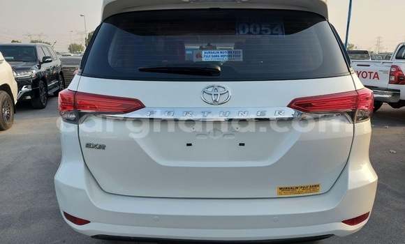 Buy Used Toyota Fortuner White Car in Tema in Greater Accra Buy Used Toyota Fortuner White Car in Tema in Greater Accra