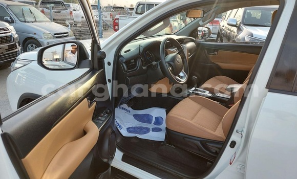 Buy Used Toyota Fortuner White Car in Tema in Greater Accra Buy Used Toyota Fortuner White Car in Tema in Greater Accra