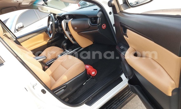 Buy Used Toyota Fortuner White Car in Tema in Greater Accra Buy Used Toyota Fortuner White Car in Tema in Greater Accra
