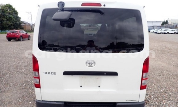Ra Àlòkù Toyota Hiace funfun Ọkọ̀ in Accra ni Greater Accra Ra Àlòkù Toyota Hiace funfun Ọkọ̀ in Accra ni Greater Accra