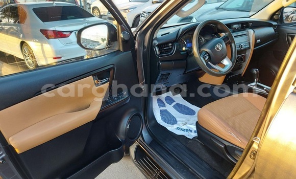Buy Used Toyota Fortuner Brown Car in Accra in Greater Accra Buy Used Toyota Fortuner Brown Car in Accra in Greater Accra
