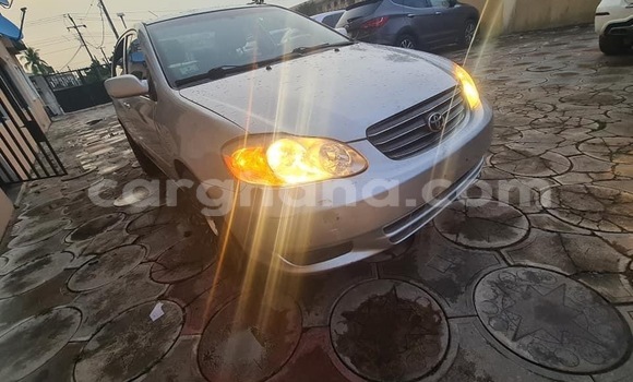 Ra Àlòkù Toyota Corolla Silver Ọkọ̀ in Accra ni Greater Accra