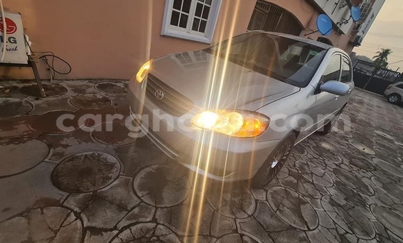 Sayi Na hannu Toyota Corolla Azurfa Mota in Accra a Greater Accra Sayi Na hannu Toyota Corolla Azurfa Mota in Accra a Greater Accra