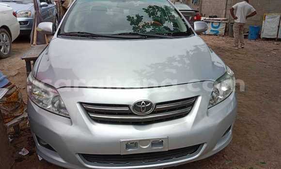 Ra Àlòkù Toyota Corolla Silver Ọkọ̀ in Accra ni Greater Accra