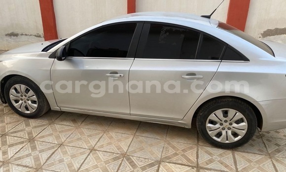 Sayi Na hannu Chevrolet Cruze Azurfa Mota in Accra a Greater Accra Sayi Na hannu Chevrolet Cruze Azurfa Mota in Accra a Greater Accra