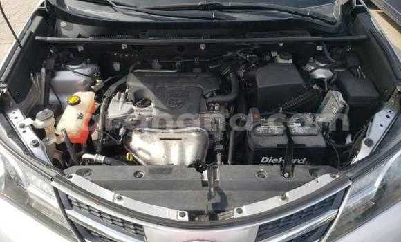 Sayi Na hannu Toyota RAV4 Azurfa Mota in Accra a Greater Accra Sayi Na hannu Toyota RAV4 Azurfa Mota in Accra a Greater Accra