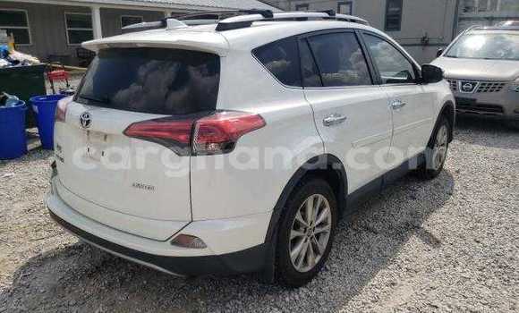 Buy Used Toyota RAV4 White Car in Accra in Greater Accra Buy Used Toyota RAV4 White Car in Accra in Greater Accra