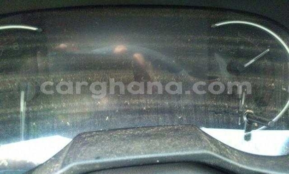 Ra Àlòkù Toyota RAV4 funfun Ọkọ̀ in Accra ni Greater Accra Ra Àlòkù Toyota RAV4 funfun Ọkọ̀ in Accra ni Greater Accra