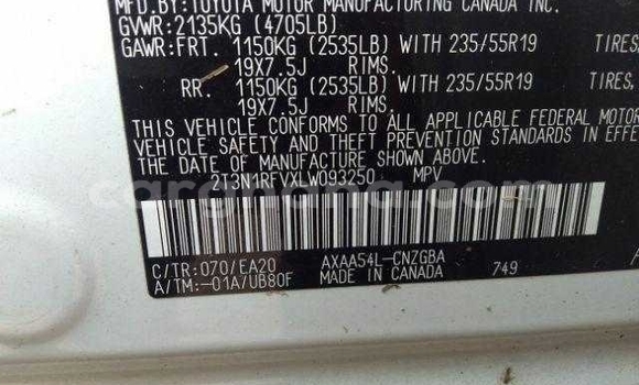 Ra Àlòkù Toyota RAV4 funfun Ọkọ̀ in Accra ni Greater Accra Ra Àlòkù Toyota RAV4 funfun Ọkọ̀ in Accra ni Greater Accra