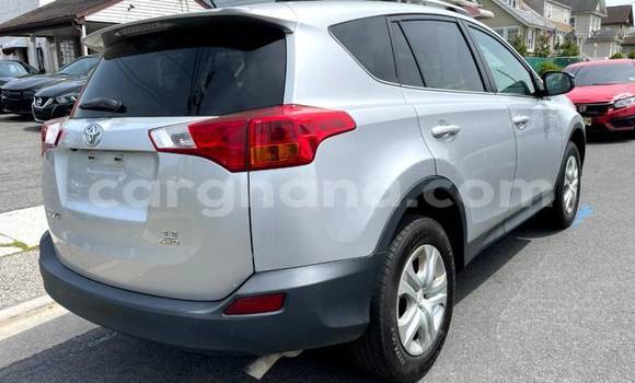 Ra Àlòkù Toyota RAV4 Silver Ọkọ̀ in Aburi ni Oorun Ra Àlòkù Toyota RAV4 Silver Ọkọ̀ in Aburi ni Oorun