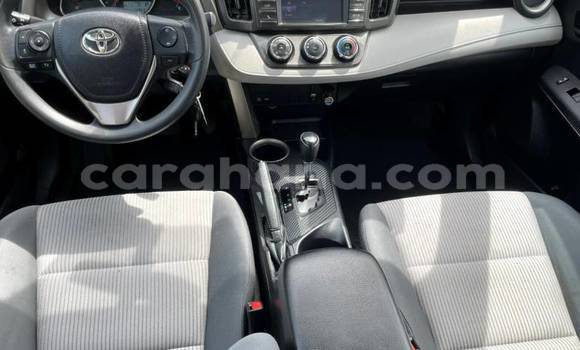 Ra Àlòkù Toyota RAV4 Silver Ọkọ̀ in Aburi ni Oorun Ra Àlòkù Toyota RAV4 Silver Ọkọ̀ in Aburi ni Oorun