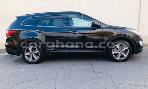 Ra Àlòkù Hyundai Santa Fe Black Ọkọ̀ in Ile–iṣẹ Gusu ni Aarin Ra Àlòkù Hyundai Santa Fe Black Ọkọ̀ in Ile–iṣẹ Gusu ni Aarin