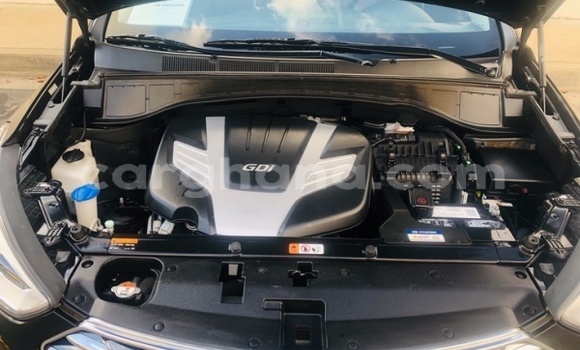 Ra Àlòkù Hyundai Santa Fe Black Ọkọ̀ in Ile–iṣẹ Gusu ni Aarin Ra Àlòkù Hyundai Santa Fe Black Ọkọ̀ in Ile–iṣẹ Gusu ni Aarin