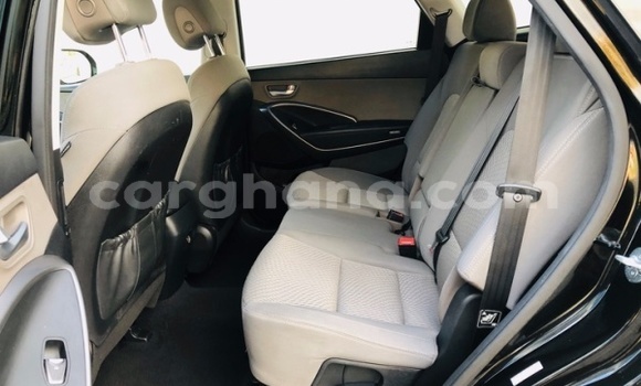 Ra Àlòkù Hyundai Santa Fe Black Ọkọ̀ in Ile–iṣẹ Gusu ni Aarin Ra Àlòkù Hyundai Santa Fe Black Ọkọ̀ in Ile–iṣẹ Gusu ni Aarin