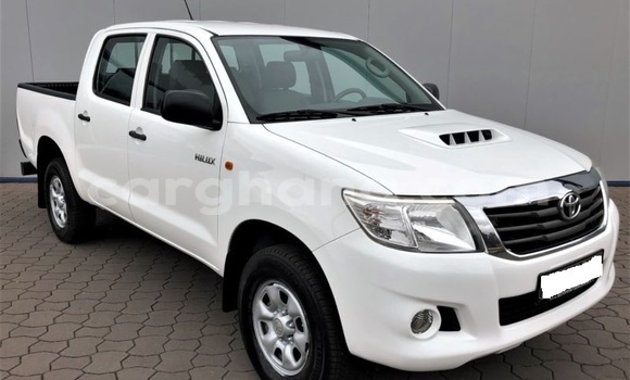 Buy Used Toyota Hilux White Car in Akim Oda in Eastern