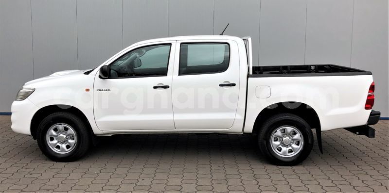 Big with watermark toyota hilux eastern akim oda 44475