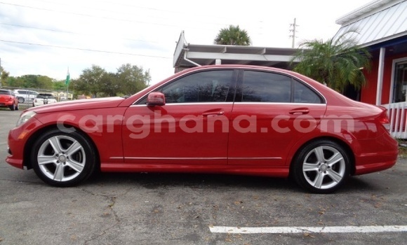 Ra Àlòkù Mercedes-Benz C-Classe Red Ọkọ̀ in Accra ni Greater Accra Ra Àlòkù Mercedes-Benz C-Classe Red Ọkọ̀ in Accra ni Greater Accra