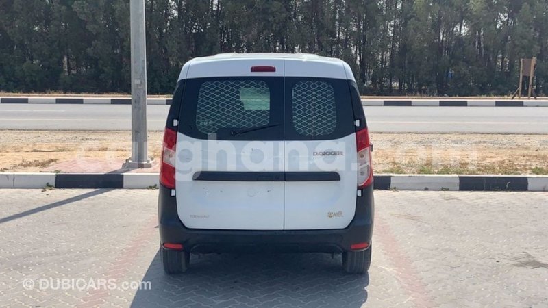 Big with watermark renault 19 ashanti import dubai 44497