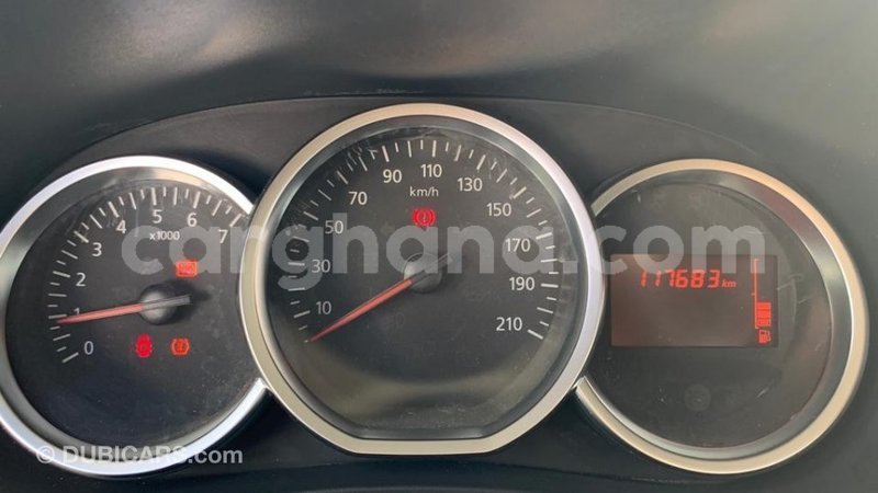 Big with watermark renault 19 ashanti import dubai 44497