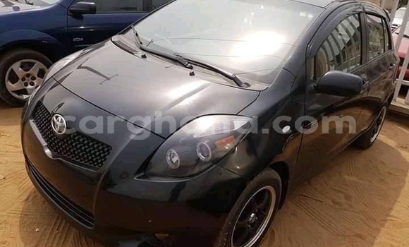 Ra Àlòkù Toyota Yaris Black Ọkọ̀ in Accra ni Greater Accra