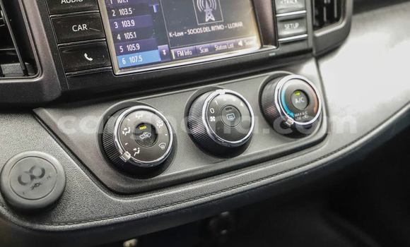 Sayi Imported Toyota RAV4 White Mota in Accra a Greater Accra Sayi Imported Toyota RAV4 White Mota in Accra a Greater Accra